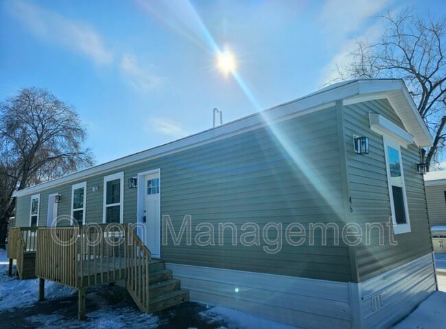 Building Photo - 725 S 12th St