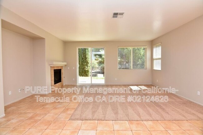 Building Photo - 18516 Hillview Ln
