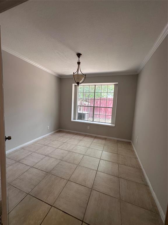 Foto del edificio - 14420 Walters Rd