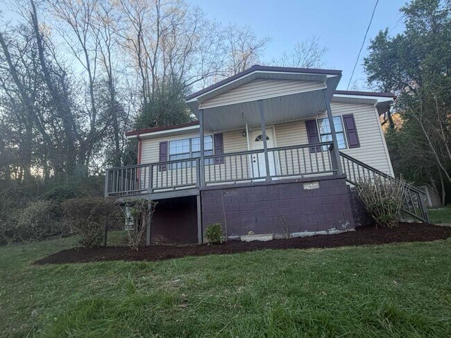 Foto del edificio - 509 E Forrest St