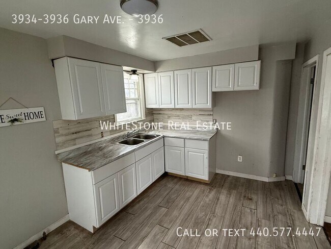 Foto del edificio - 3934-3936 Gary Ave.-3936