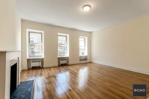 Building Photo - 335 W 52nd St