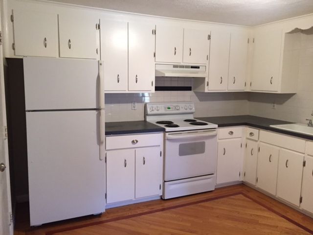 Kitchen - 28 Main St