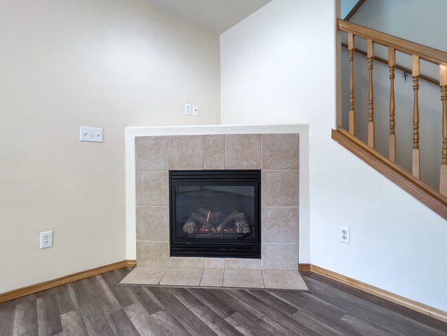 Building Photo - 10127 SE Ivon Ct