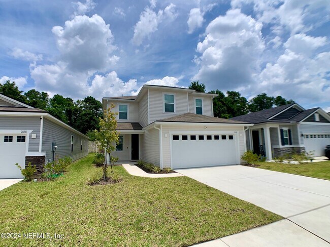 Foto del edificio - 7032 Red Timber Rd