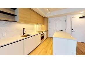 Building Photo - 10448 University Dr