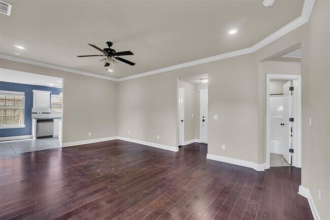 Foto del edificio - 820 Washburn Dr