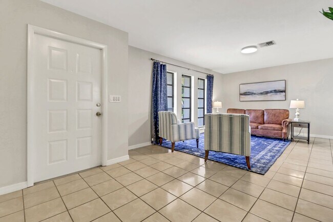 Foto del edificio - 4800 SW 12th Pl
