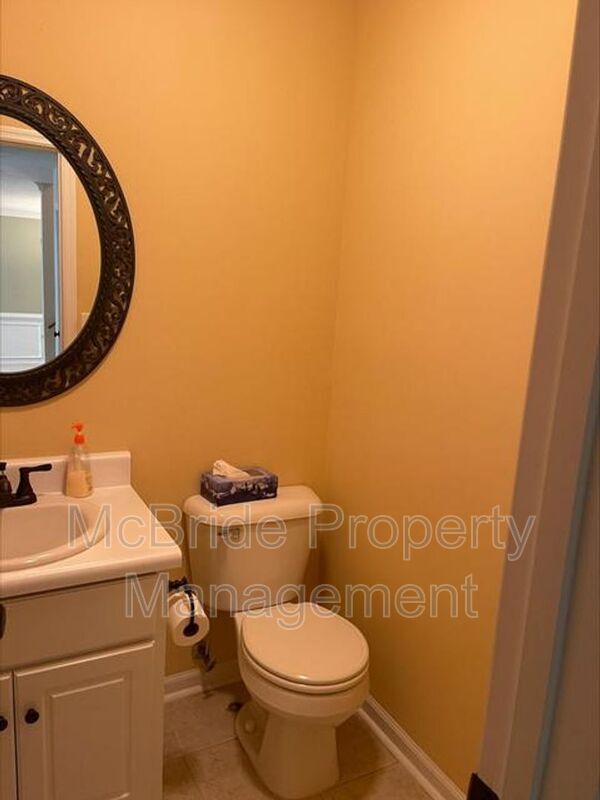 Building Photo - 429 Snead Way
