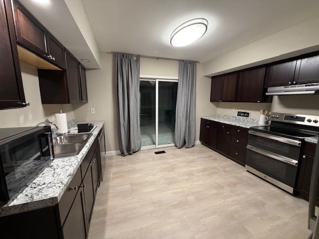 Foto del edificio - 750 Euclid Ave