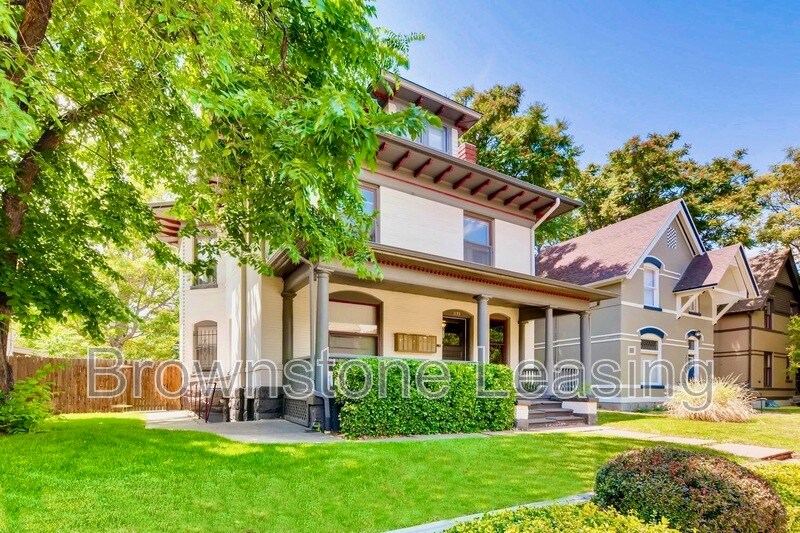Foto principal - 1135 Corona St