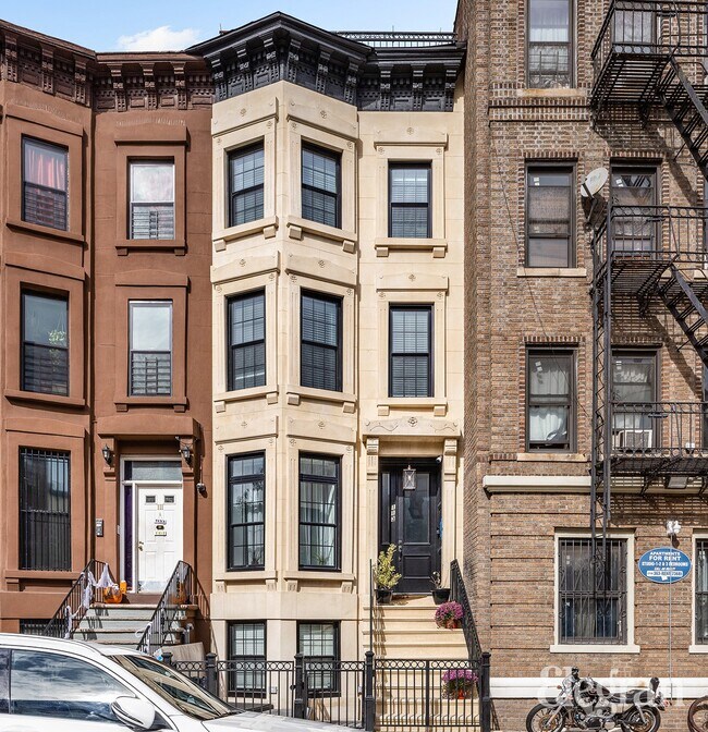 Foto del edificio - 113 Jefferson Ave