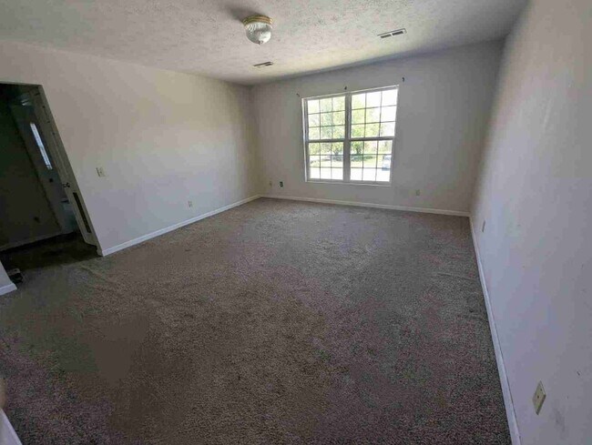 Foto del edificio - 5788 Metropolis Lake Rd