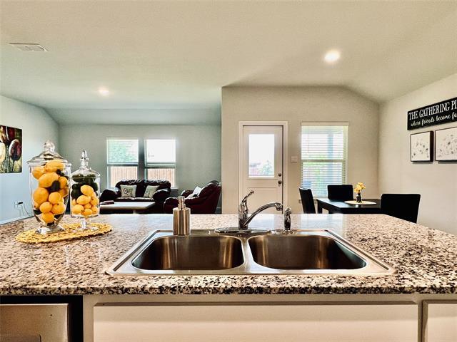 Foto del edificio - 636 Mount Vis Ln