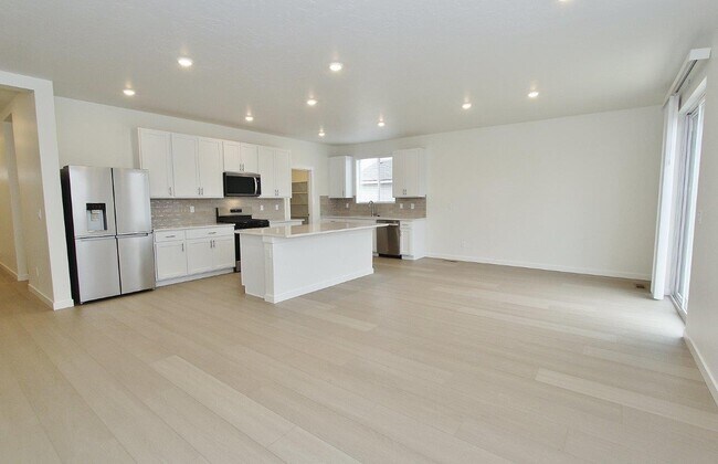 Foto del edificio - 11138 Overhang St