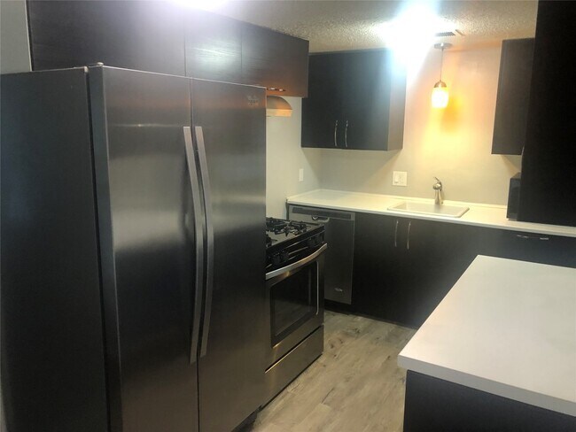 Foto del edificio - 905 Taulbee Ln