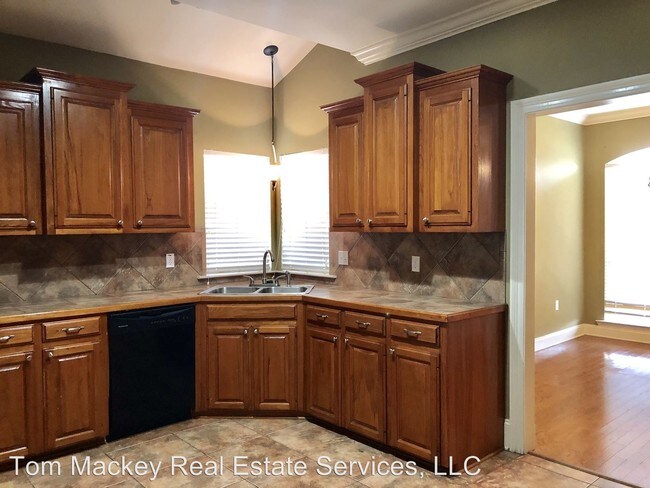 Foto del edificio - 4 br, 2 bath House - 13107 OAK KNOLL DR.