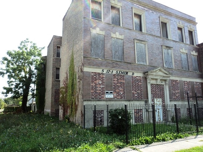 Building Photo - 5917 - 5919 S Emerald Ave