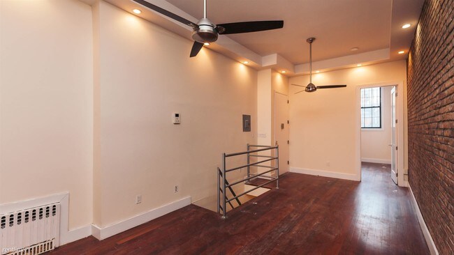 Building Photo - 179 Knickerbocker Ave