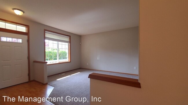 Building Photo - 4 br, 2.5 bath House - 5615 NE 51st Court