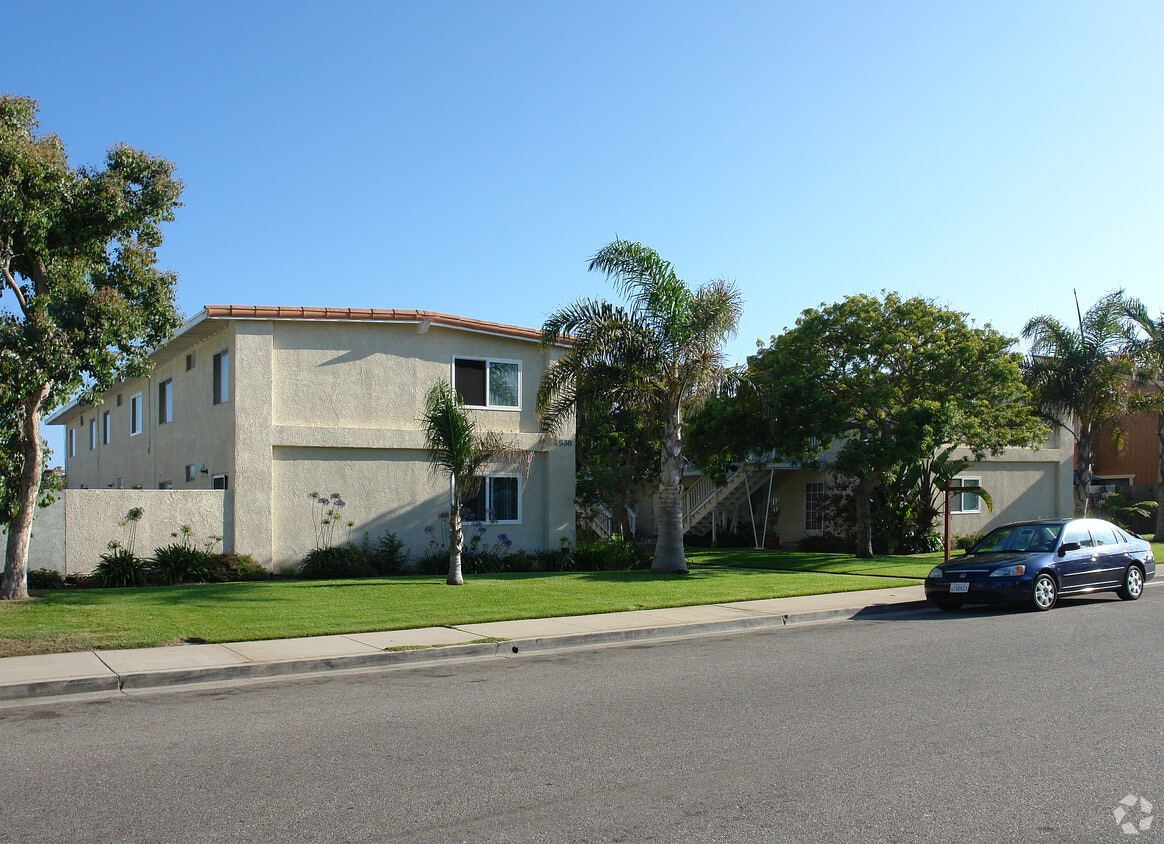 49304940 Nautilus St, Oxnard, CA 93035 Apartments in Oxnard, CA