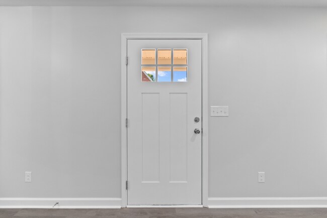 Foto del edificio - 2410 Poplar St