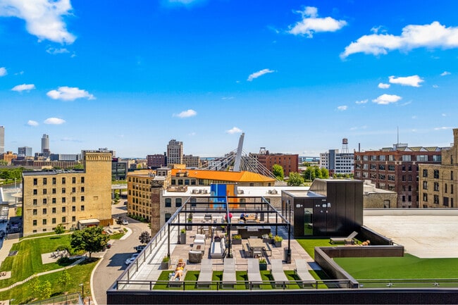 3000 SQFT Rooftop Patio - Beam House