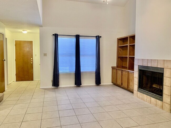 Foto del edificio - 1303 Conway Dr