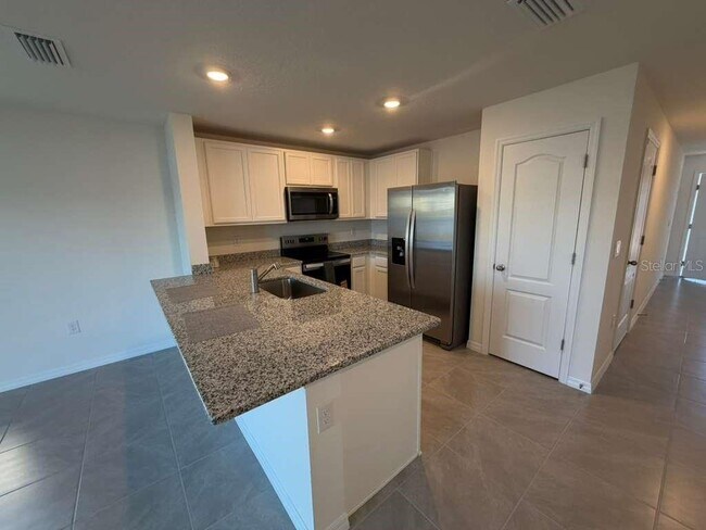 Building Photo - 6602 Leo Ln