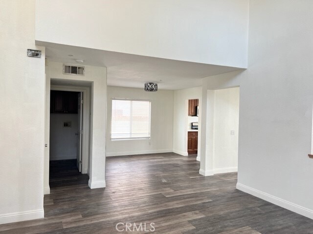 Foto del edificio - 14240 Plumas Ct