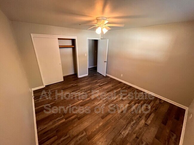 Foto del edificio - 2032 S Delaware