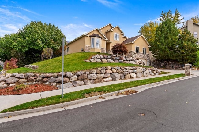 Photo - 4 Bedroom/ 4 Bathroom Home In Draper