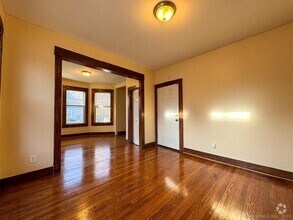 Building Photo - 455 Huntington St