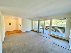 Building Photo - 2378 Sir Francis Drake Blvd
