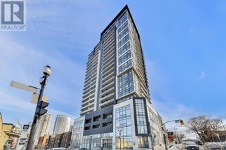 Building Photo - 15 Queen St S