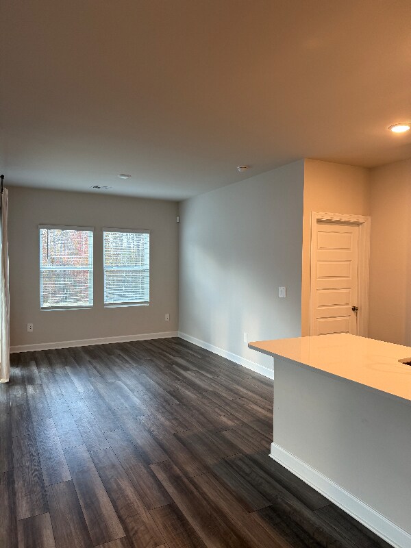 Foto del edificio - 116 Martel Dr