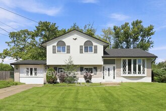 Building Photo - 991 Sherbrook Cir