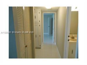 Foto del edificio - 801 Three Islands Boulevard