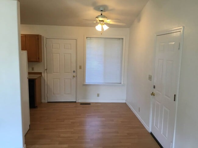 Foto del edificio - 2 Bedroom Duplex in Churchill Neighborhood