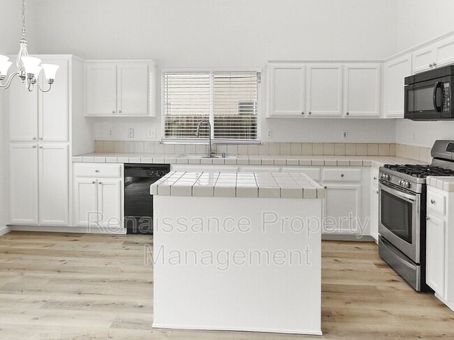 Building Photo - 4817 Bernal Dr