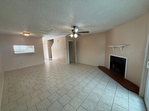 Building Photo - 8911 GSRI Ave
