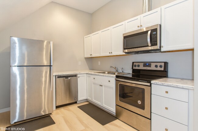 Foto del edificio - 2508 Lakeshore Dr