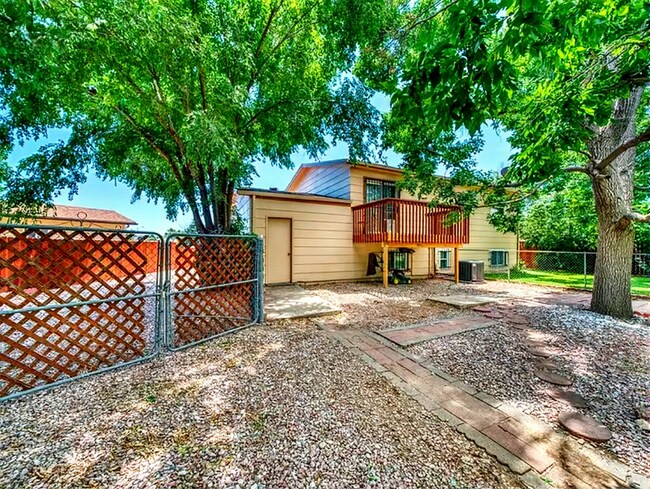 Foto del edificio - 501 Corte Sol