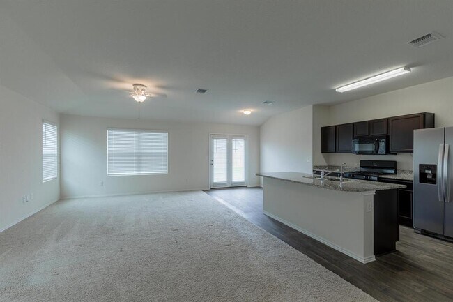 Foto del edificio - 15308 Harkness Pass