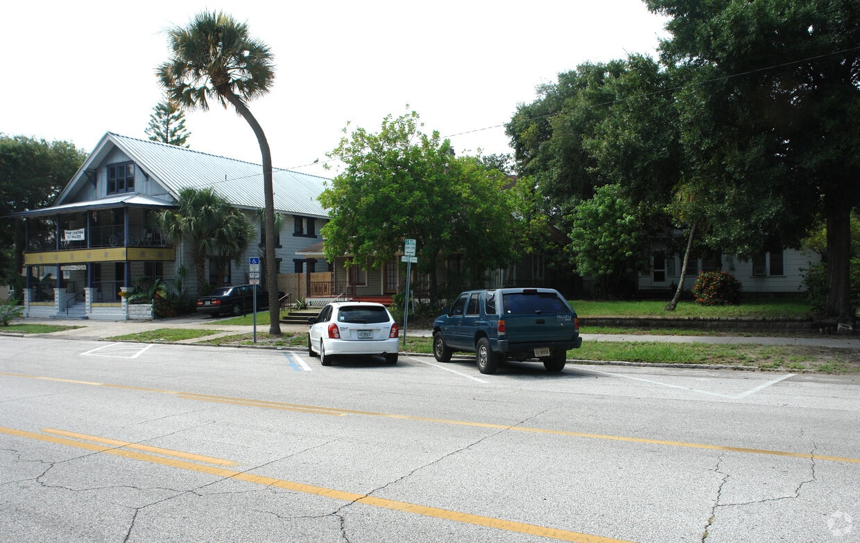 Primary Photo - 730 3rd Ave S