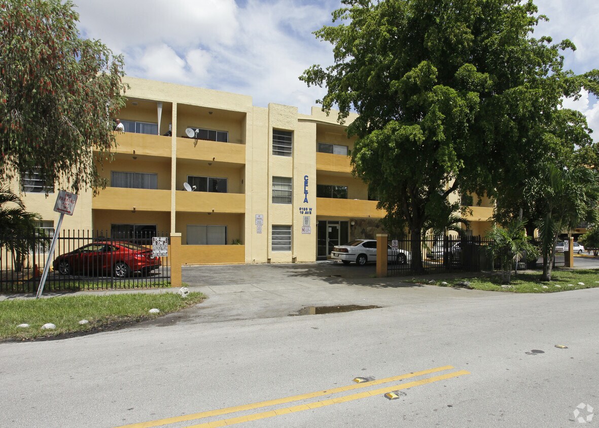 Celta Apartments - Fields and Green Family's