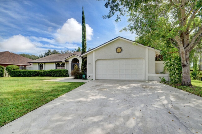 Building Photo - 2664 Yarmouth Dr