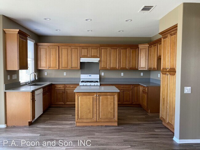 Building Photo - 3 br, 3 bath House - 30 Dornoch Way