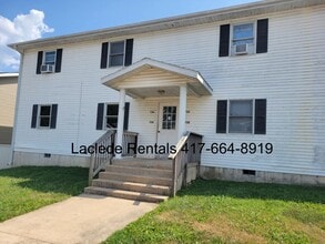 Building Photo - 736 Parkhurst Dr