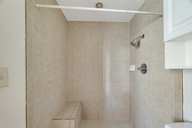 Foto del edificio - 1810 Indian Shores Rd